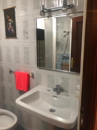 Koupelna v ubytování Apartamento Entero al lado de calle de Alcalá