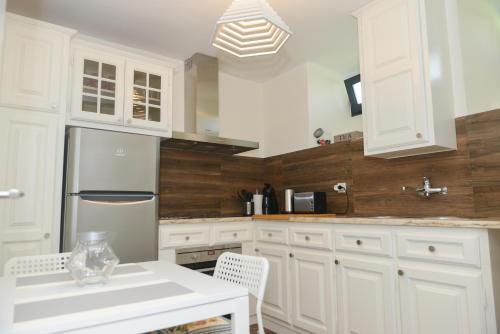 Nhà bếp/bếp nhỏ tại Alojamento local A Casinha