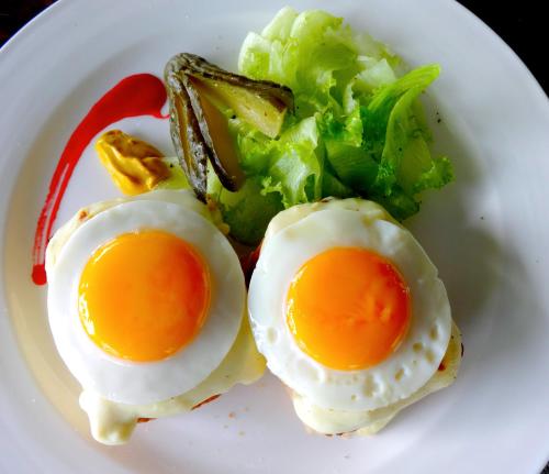 Mad på resortet eller i nærheden