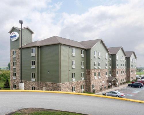 Suburban Studios Wheeling - Triadelphia – Photos 4