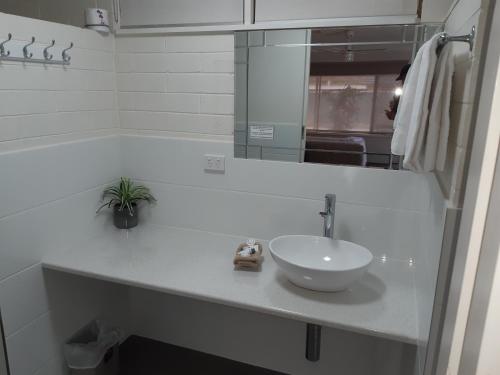 Ένα μπάνιο στο Vineland Motel Mildura