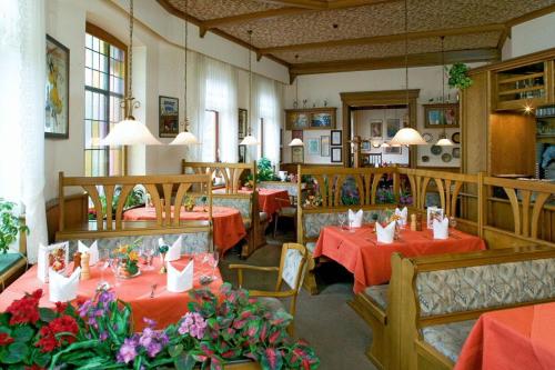 En restaurant eller et andet spisested på Landgasthof Tarp