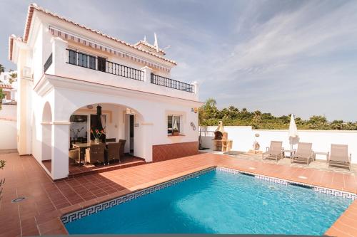 VILLA EL PASO with Private Heated Pool