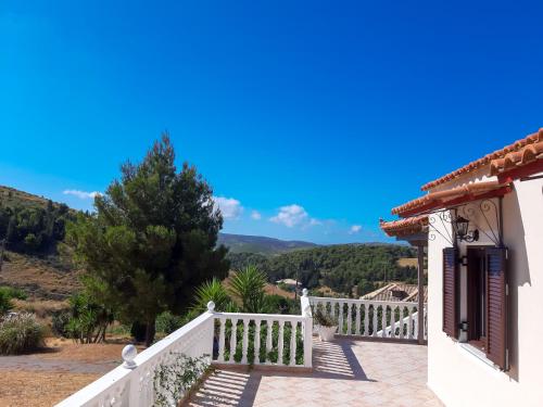 Un paisaje natural cerca of the country house
