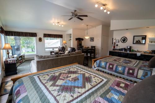 Bears Den Alaska Lodgingにあるシーティングエリア