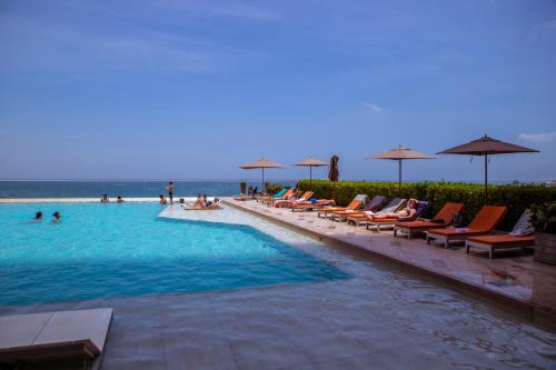 Bazén v ubytování 41st Fl Beach Condo in Bocagrande nebo v jeho okolí