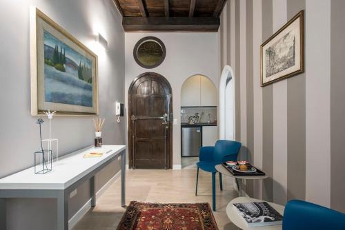 Vonios kambarys apgyvendinimo įstaigoje La Finestra su Fontana di Trevi - Charming View