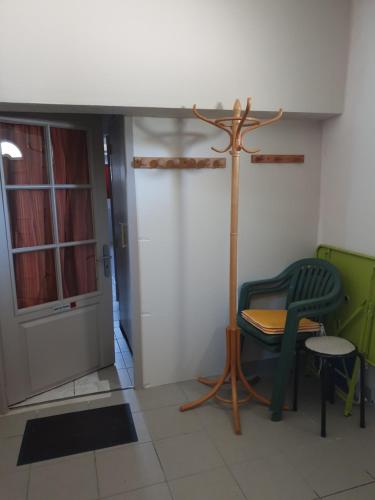 Photo de la galerie de l'établissement T1 Dans Maison Au Calme, à Réalmont