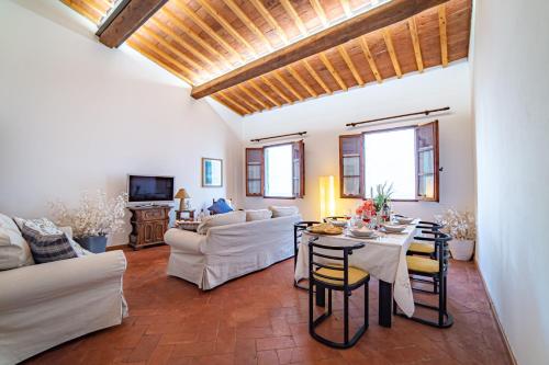 Oltrarno Apartment