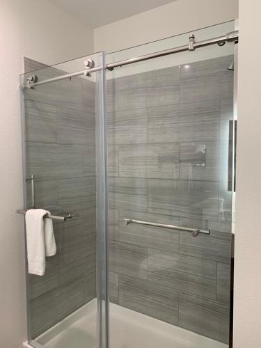 Ένα μπάνιο στο LOTUS INN