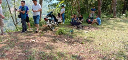 Επισκέπτες που μένουν στο Quang Thuận Bản Giốc Homestay