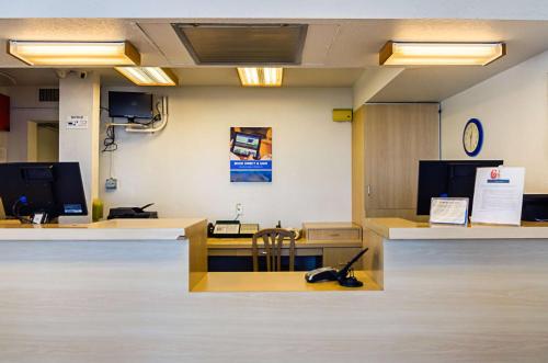 Fotografie z fotogalerie ubytování Motel 6-Barstow, CA v destinaci Barstow
