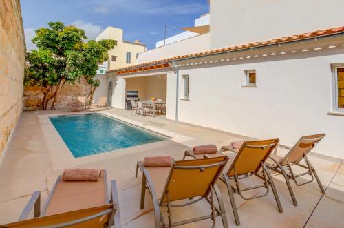 Ca la Tia Joanaina by Sealand Villas