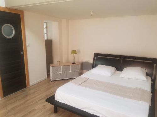 Tournus Castrum Romain - Duplex 54 m2 - 3 Étoiles - petit box vélo - 5mn Autoroute