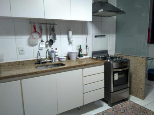 A cozinha ou cozinha compacta de Cobertura Al Mare