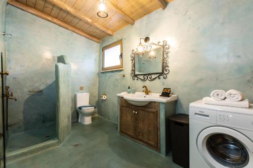 A bathroom at Vrisali Traditional Stone Villa