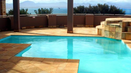 Bazén v ubytování Nautica 708 Seaview Luxury Apartment nebo v jeho okolí