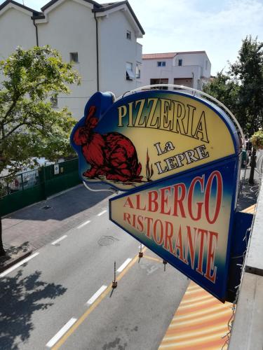 ALBERGO LA LEPRE – Photos 2