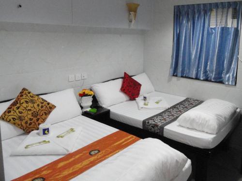 Dhillon Hostel - Reception 10th floor Block E CHUNGKING MANSION
