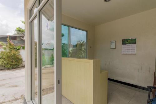 Foto dalla galleria di RedDoorz At Jalan Bukit Keminting a Palangkaraya
