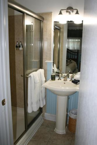 Carriage Corner Bed & Breakfast – Photos 5