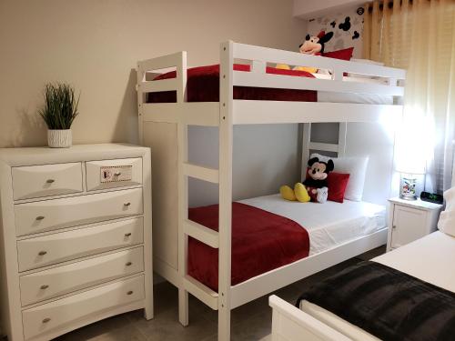 Only 5 Miles from Disney! Free Water Park! 2 Bed, 2 Bath Condo, Sleeps 8 photo 15