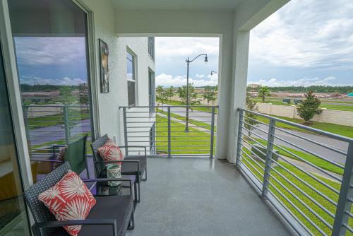 Only 5 Miles from Disney! Free Water Park! 2 Bed, 2 Bath Condo, Sleeps 8 photo 27