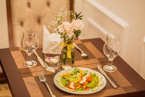 Mad på hotellet eller i nærheden