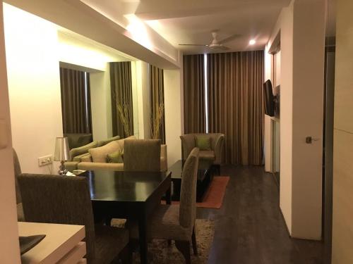 Ein Sitzbereich in der Unterkunft Hotel Centre Point
