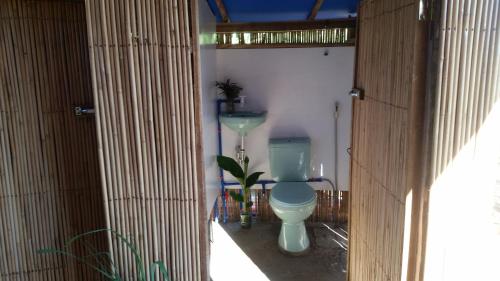 Kylpyhuone majoituspaikassa Banana Grove El Nido