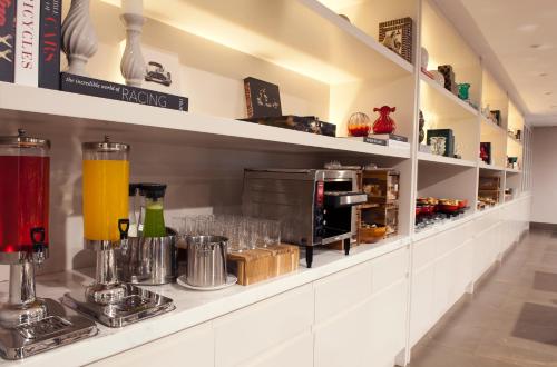 Hotel Florençaにあるキッチンまたは簡易キッチン