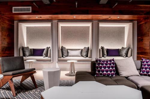 Yotel San Francisco Image