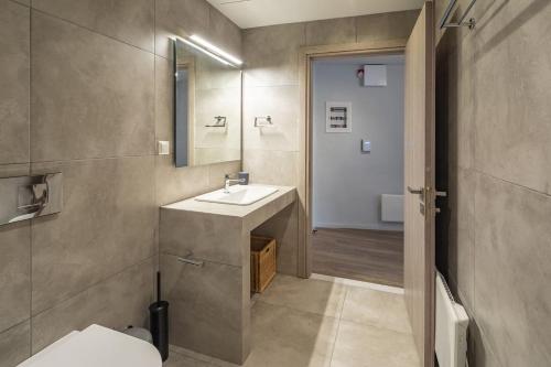 Kúpeľňa v ubytovaní The LOFT Modern/Luxurius residence in Psyrri