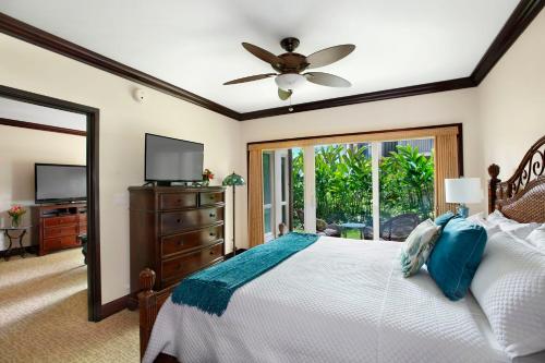 Gallery image of Waipouli Beach Resort Beautiful Luxury Ground Level Garden View AC Pool! in Kapaa