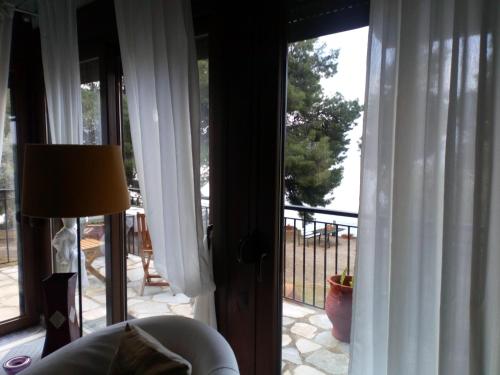 Fotografie z fotogalerie ubytování Seaside Villa Hatzi v destinaci Lagomandra