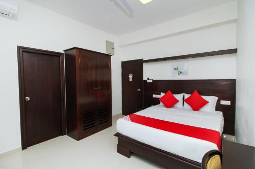 Ένα ή περισσότερα κρεβάτια σε δωμάτιο στο Hotel Nelly Marine