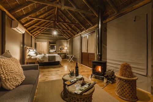 Posezení v ubytování Bukela Game Lodge - Amakhala Game Reserve
