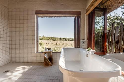 Koupelna v ubytování Hlosi Game Lodge - Amakhala Game Reserve