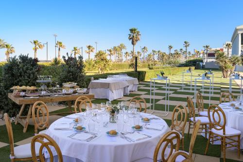 Las Arenas Balneario Resort photo 60