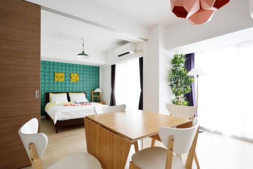 Namba 2 bedroom apartment, 1 min to Nippombashi