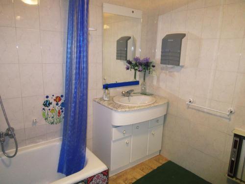 A bathroom at Casa Terzia a 10 min de Logroño