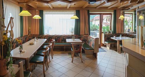 En restaurant eller et andet spisested på Café Landerl