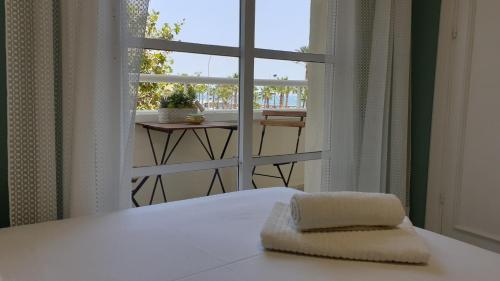 Posteľ alebo postele v izbe v ubytovaní Golf Coast Los Alamos, Primera Linea de Playa