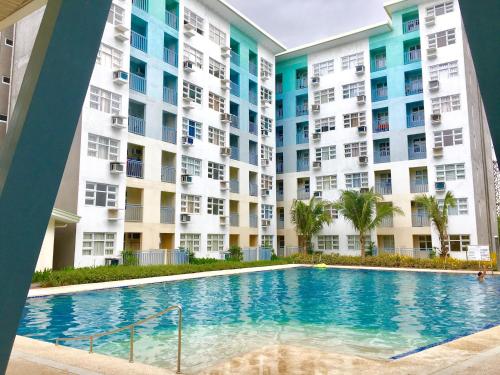 Piscina en o cerca de Davao Condo 2BR Pool Wifi Netflix