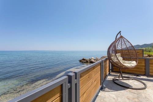 Gambar di galeri bagi Venetico Beachfront Apartments & Suites - 2 Bedroom Apartment di Argasi