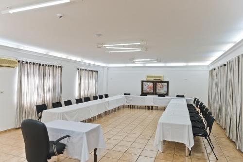 Οι επιχειρηματικές εγκαταστάσεις ή/και οι αίθουσες συνεδριάσεων στο Hotel Pousada Ourinhos