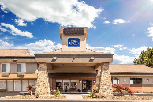 a rendering of the front of a hotel at Baymont by Wyndham Tri-Cities/Kennewick WA in Kennewick