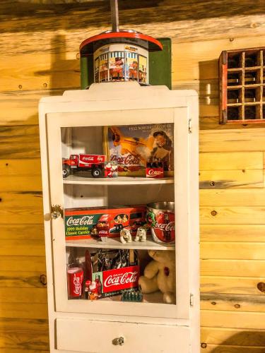 Galeriebild der Unterkunft Samantha's Timber Inn in Murfreesboro