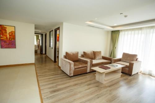 Un lugar para sentarse en Hotel Crowne Imperial