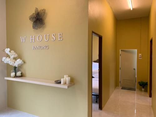 Koupelna v ubytování W House Ranong 1Bedroom villa